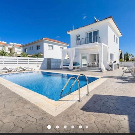 Villa Kolibri- Mythical Sands Paralimni Bagian luar foto