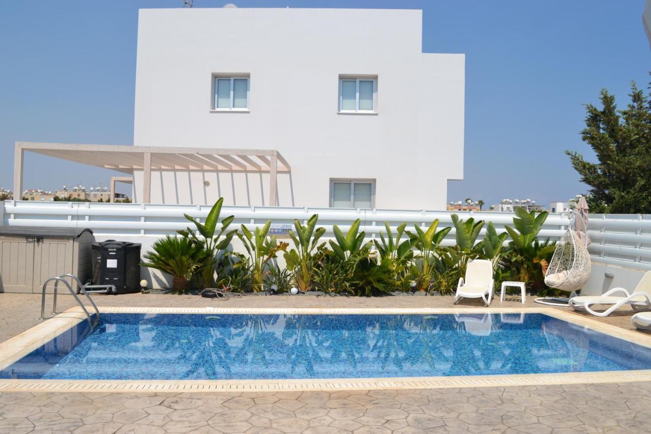 Villa Kolibri- Mythical Sands Paralimni Bagian luar foto
